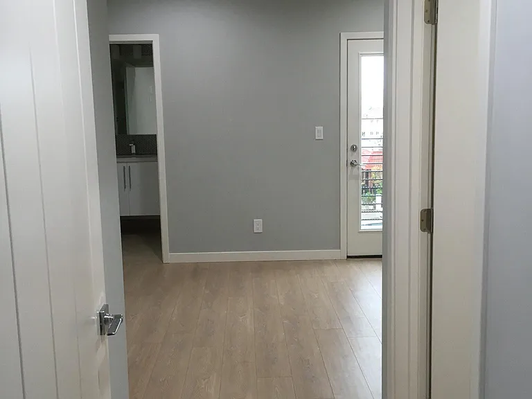 648 N Serrano Ave #1/2 — Photo 14