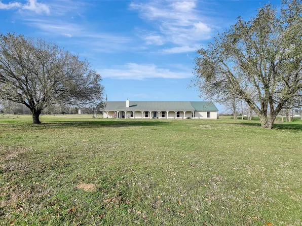 599 County Road 295, Garrison, TX 75946