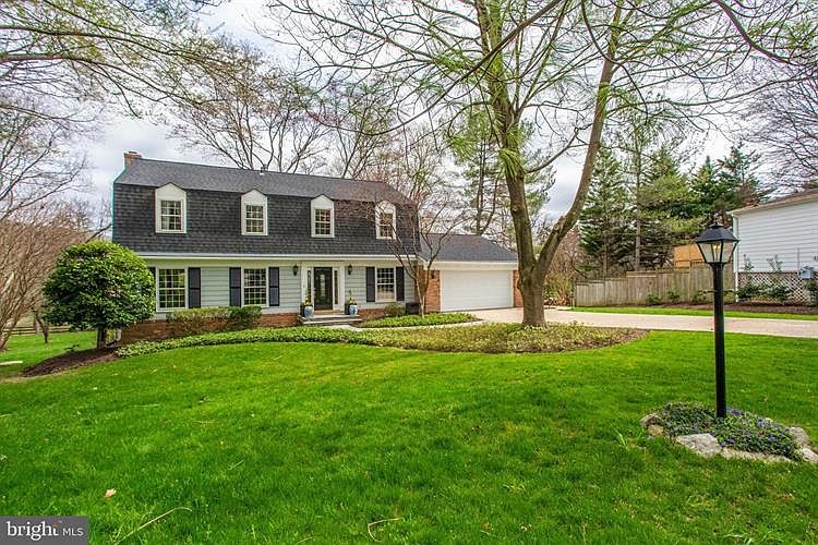 1st image of 901 Banbury Ct