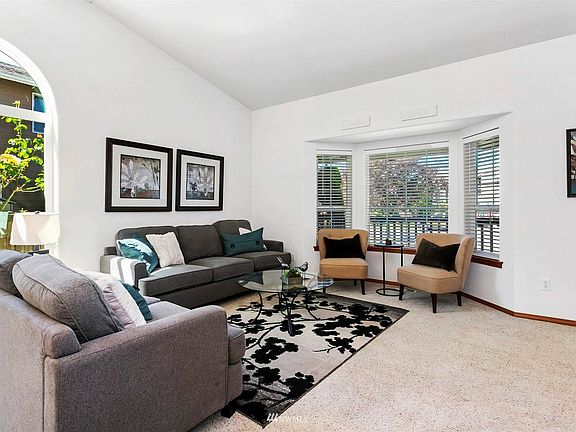5th image of 803 Darwins Way