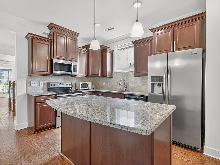 2116D Acklen Ave — Photo 29