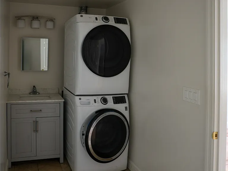 10 Pine St #3 — Photo 15