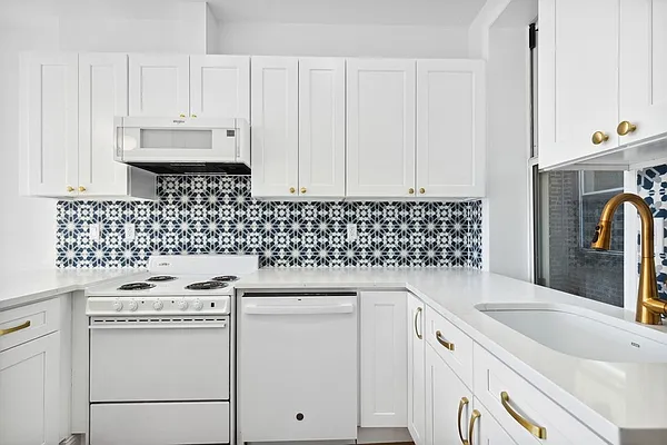 Rented by Corcoran | media 9