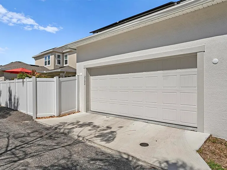 2702 W Cass St — Photo 43