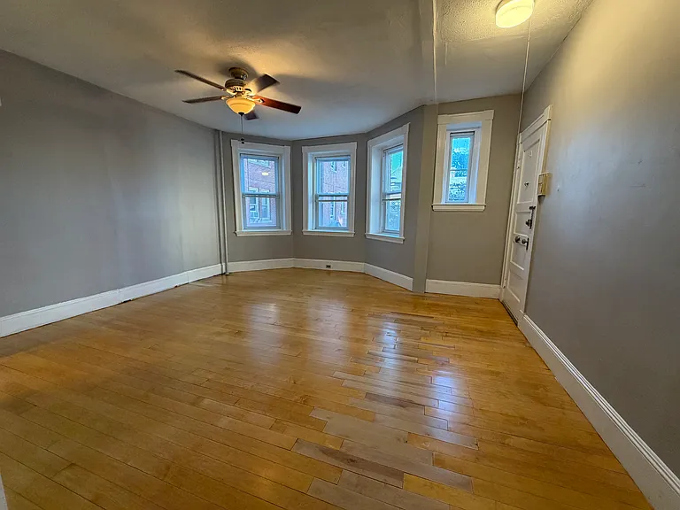 15 Lynde St #12.5 — Photo 2