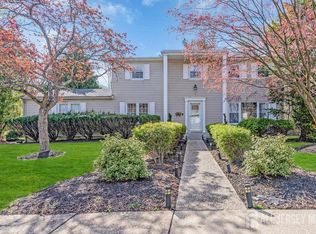 10 Kings Rd, East Brunswick, NJ 08816