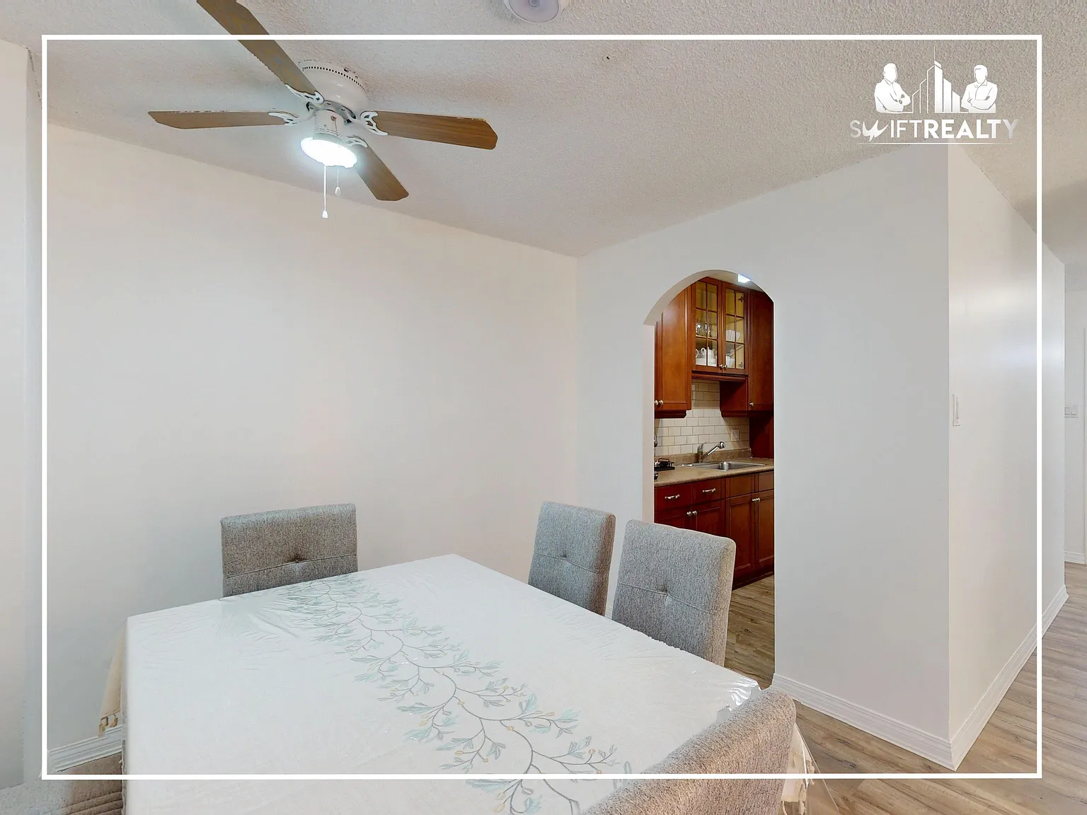2 bed, 945 sqft, $2,590 — Photo 4