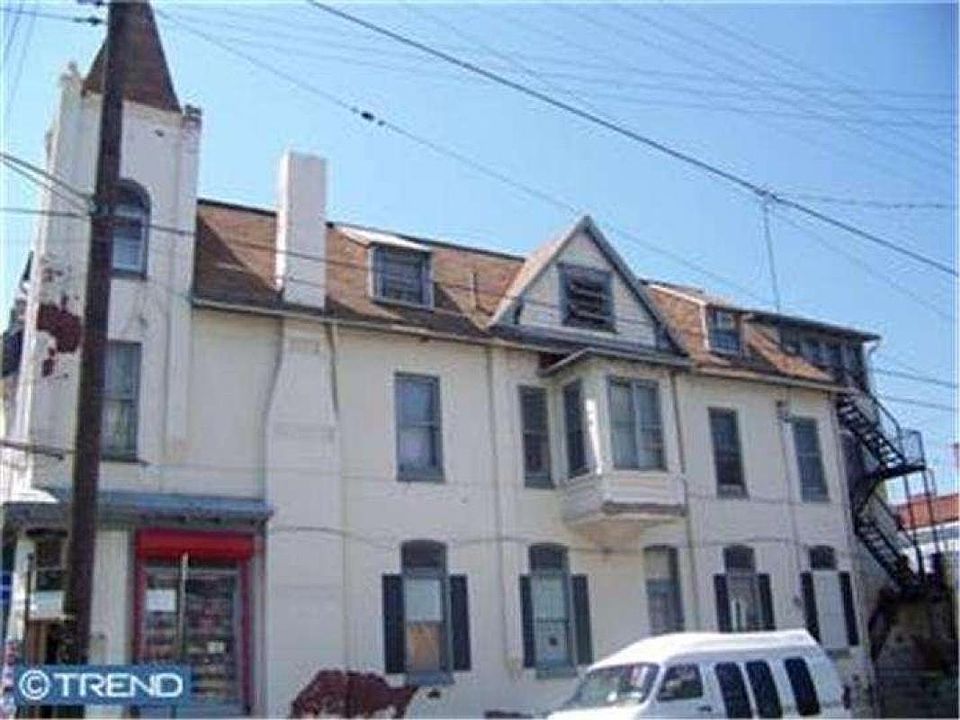 2nd image of 848 N 10th St
