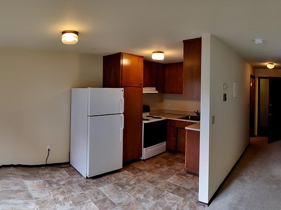 Nice Breakfast Nook, New Flooring, Sink, & Faucet
