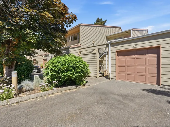351 SE 146th Ave #8, Portland, OR 97233