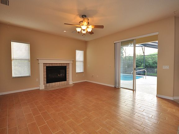 3rd image of 34416 Tiffany Ln
