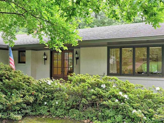 2nd image of 1110 Audubon Dr