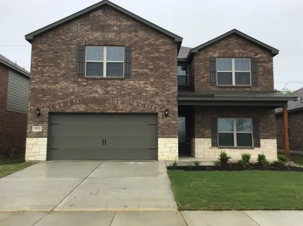 5312 Persimmon Dr, Denton, TX 76207