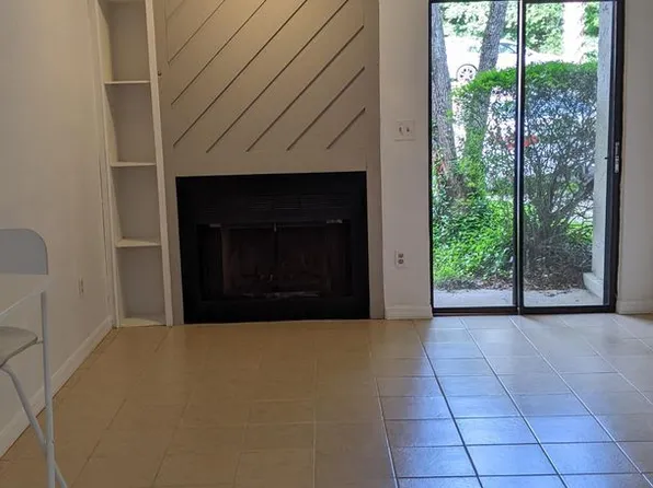1515 NW 29th Rd APT E1, Gainesville, FL 32605