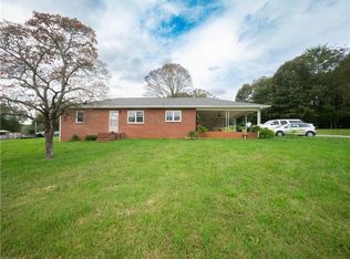 217 E Lackey Farm Rd, Stony Point, NC 28678