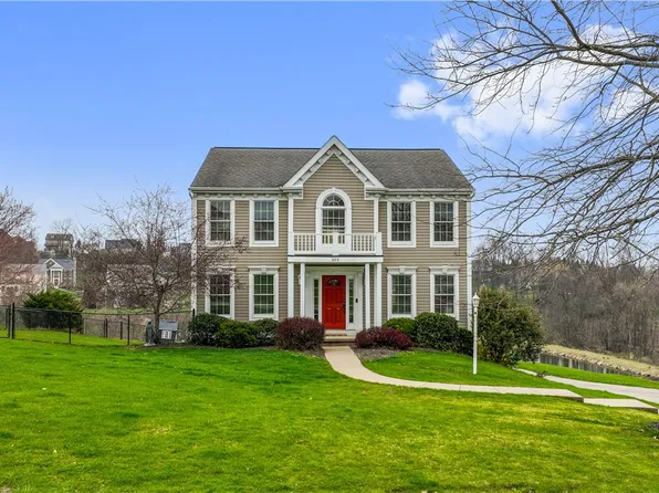 320 Hickory Nut Dr, Eighty Four, PA 15330