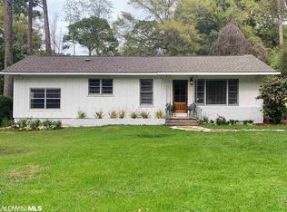 207 Orange Ave, Fairhope, AL 36532