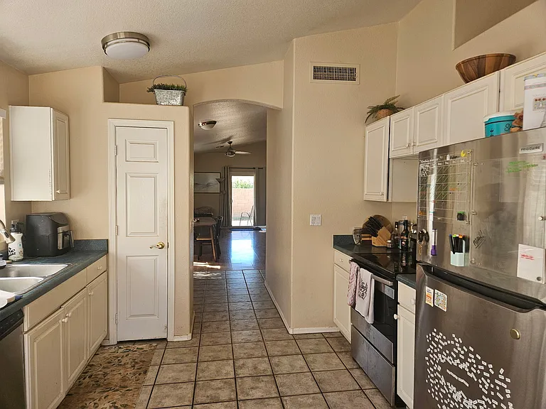 4636 W Laredo St — Photo 14