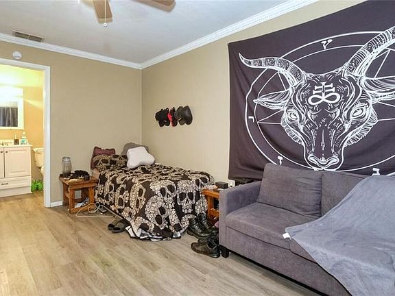 2nd image of 2617 Nightshade Ln