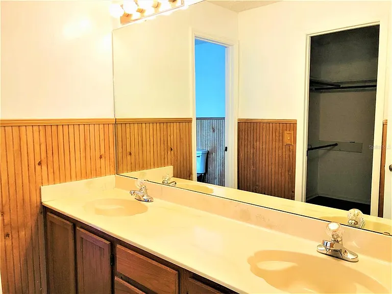 1005 Aviles Ct — Photo 8