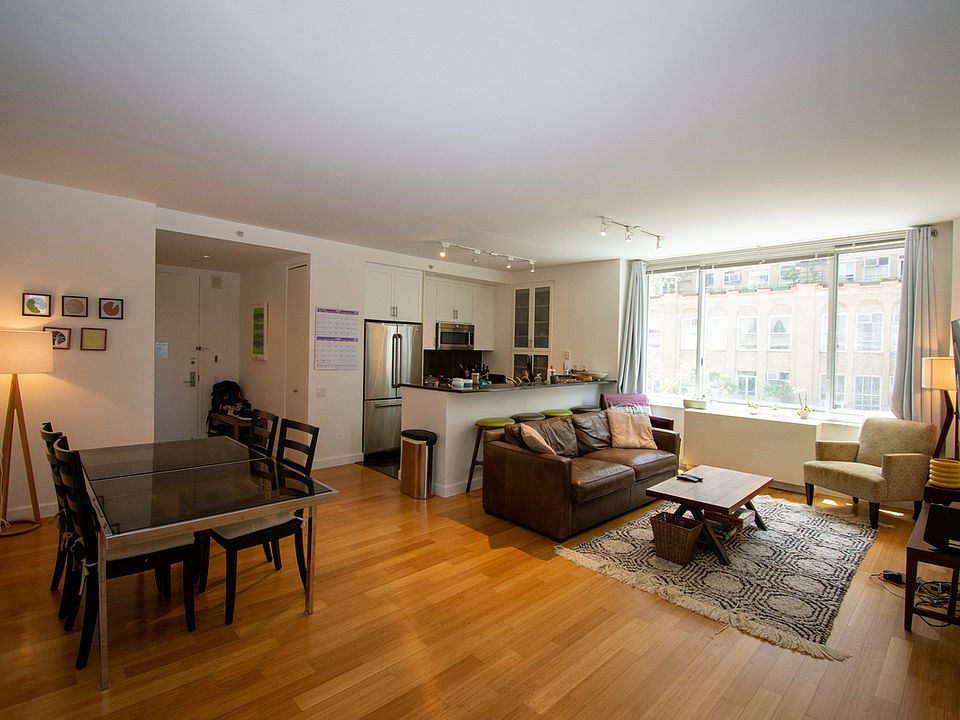 1st image of 347 W 37th St #1028
