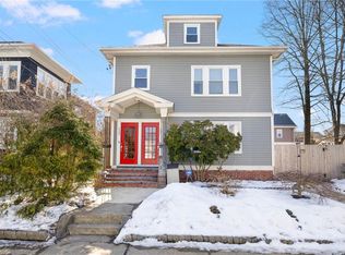 121 Evergreen St, Providence, RI 02906