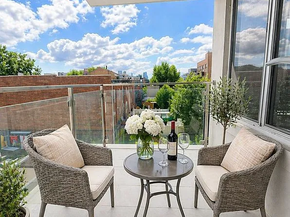 28-20 Astoria Blvd #4, Astoria, NY 11102