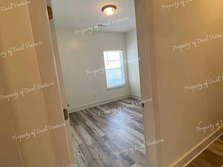 8145 E 34th Ct S — Photo 5