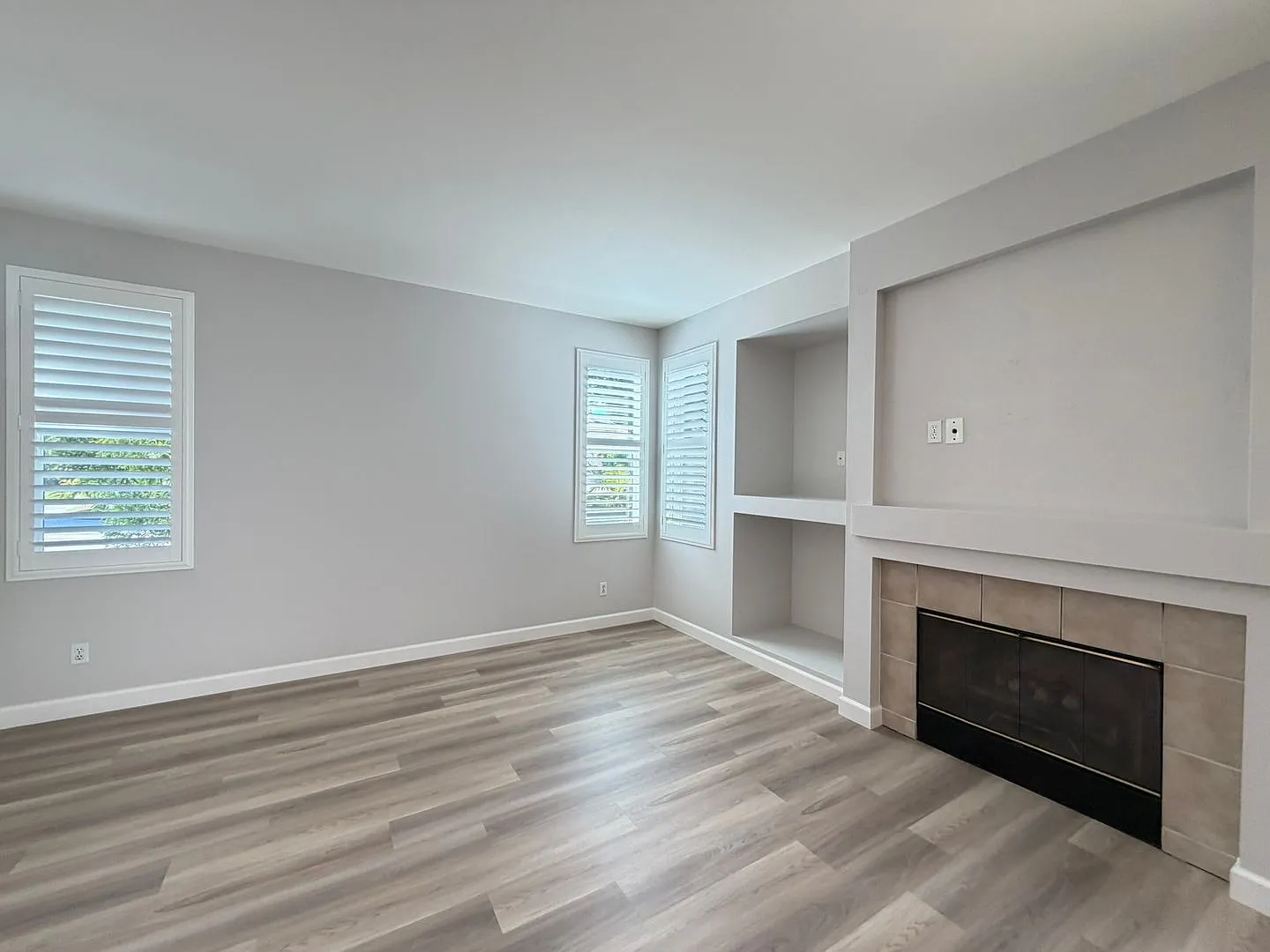 Beautiful 3BR Home in Gated Eastlake Greens Community! — Photo 1