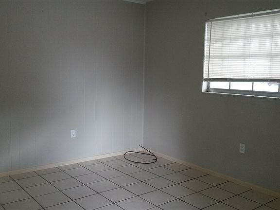 4th image of 14205 N 19th St