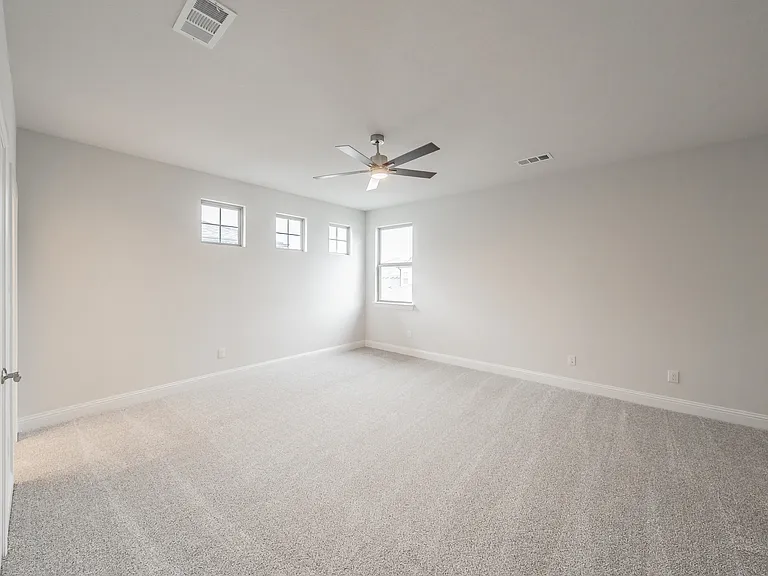 9709 Thorncrown Ln — Photo 34