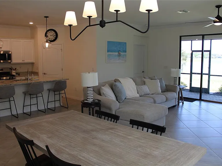 6647 Clairborne Ln — Photo 6
