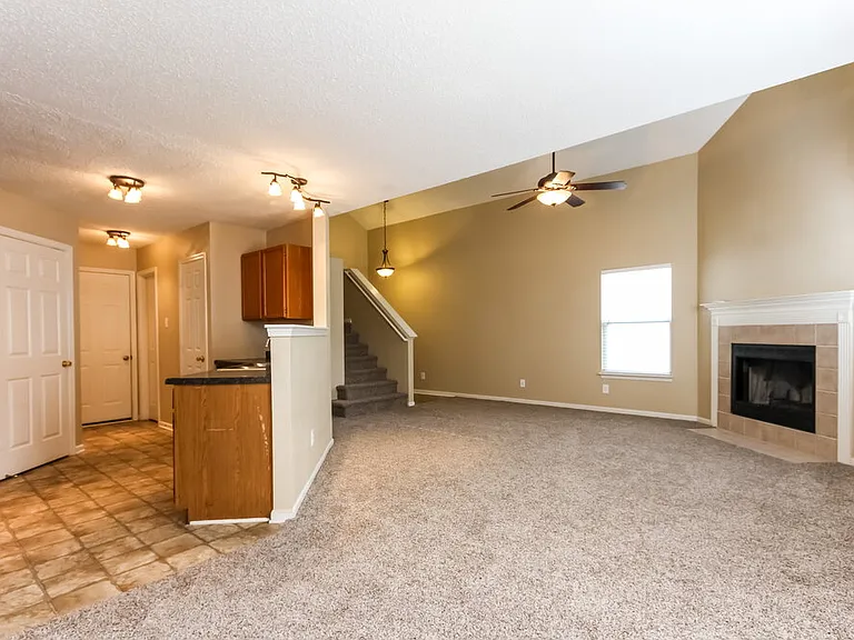 1178 Kenwood Dr — Photo 5