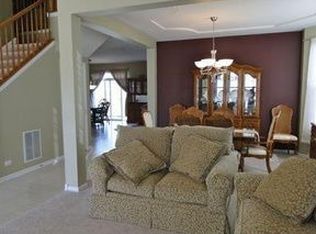 10252 Hunter Trl, Huntley, IL 60142