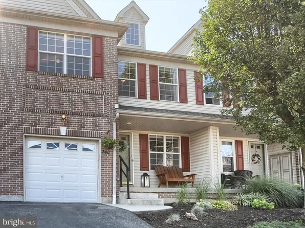 240 Larkspur Ln, Hatfield, PA 19440