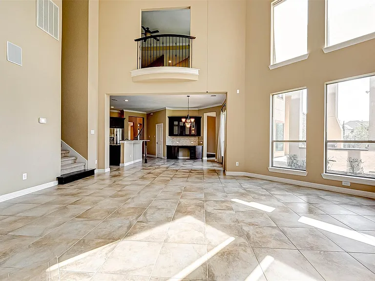 2914 Cotswold Ln — Photo 17