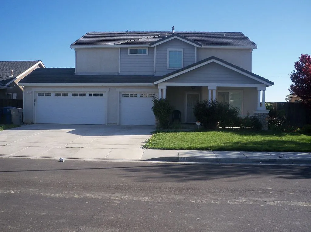 644 Sandhill Crane Dr photo 1