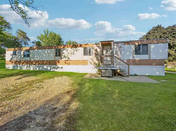 9710 York St Lot 27, Anamosa, IA 52205