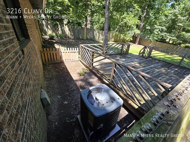 3216 Cluny Dr — Photo 39