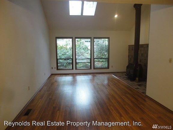 4th image of 2833 Fortner Dr SW #B