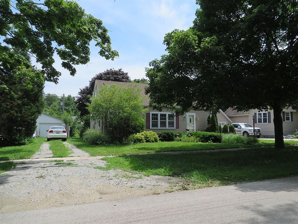 1st image of 204 S Meadow St