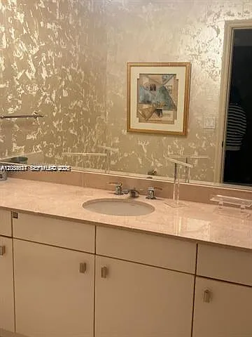 10101 Collins Ave #15D — Photo 9