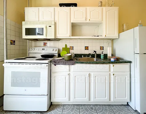 Rented by JB Mac Real Estate Inc. | media 3