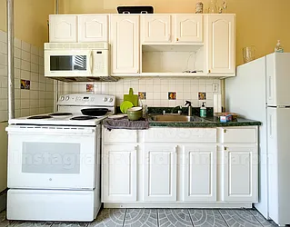 Rented by JB Mac Real Estate Inc.