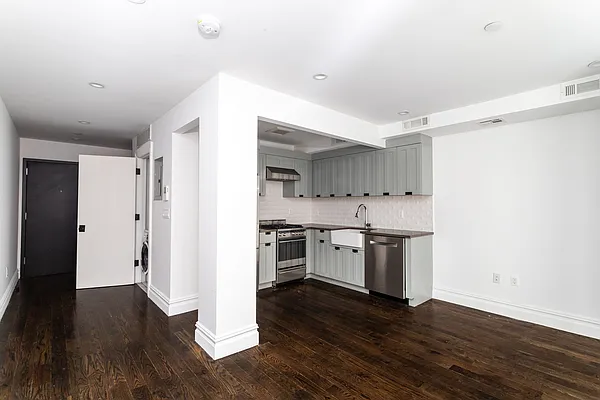Rented by Keller Williams NYC | media 6