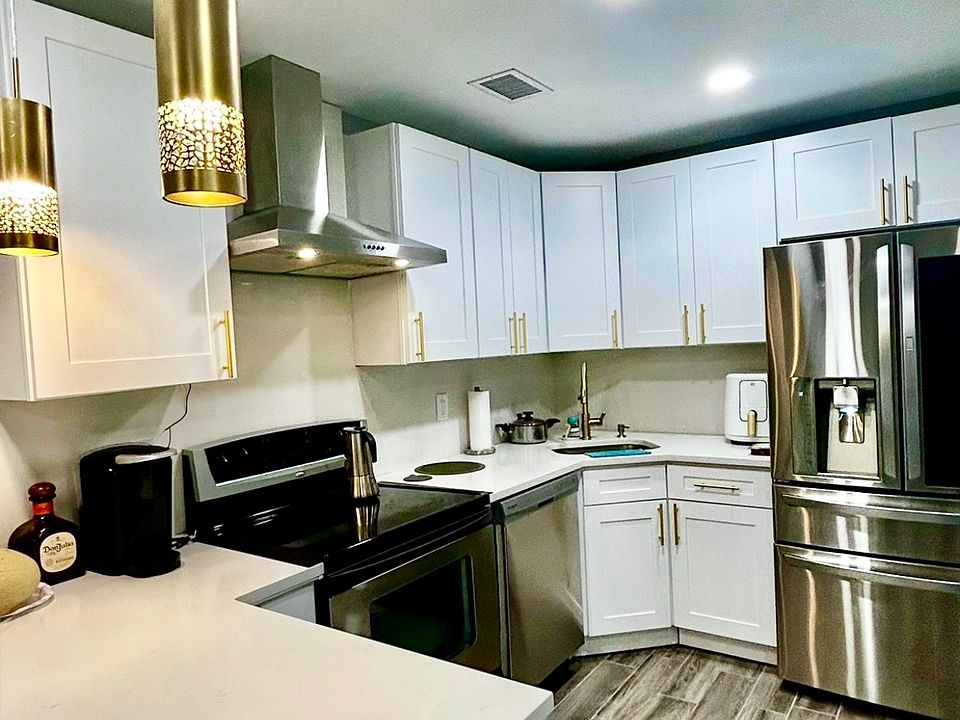 1st image of 1002 Unicorn Way APT F3