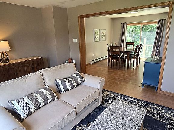 3rd image of 12 Alexander Ln