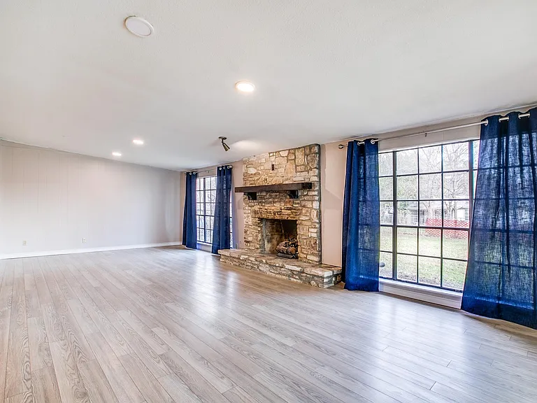 5715 Angie Pl — Photo 7