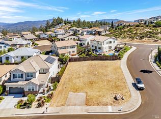 3987 Millbrook Dr, Santa Rosa, CA 95404
