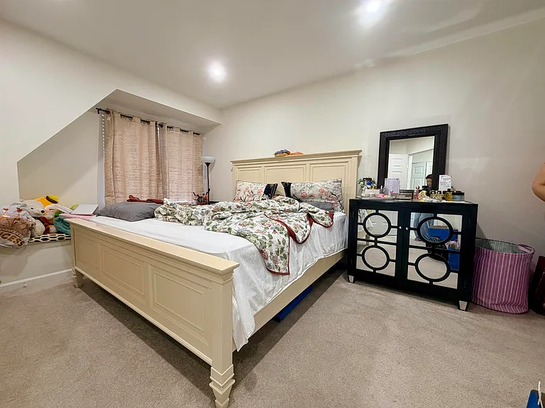 22771 Norton Ct — Photo 10